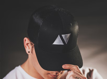 Caps